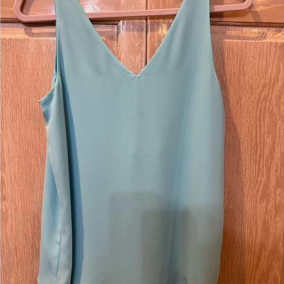 Lilly Pulitzer Blue reversible Camisole top! Size S (tag removed for reversible) - Picture 3 of 6
